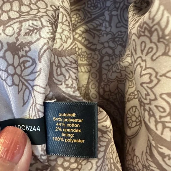 Women’s  Beige Blazer with Gold Buttons - Picture 4 of 5